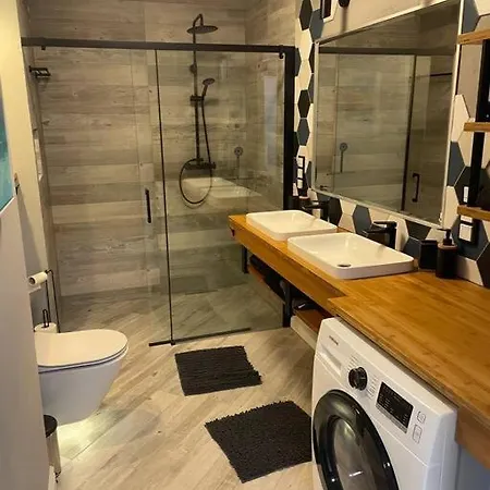 Apartament 23 - Komfortowy I Przestronny. *